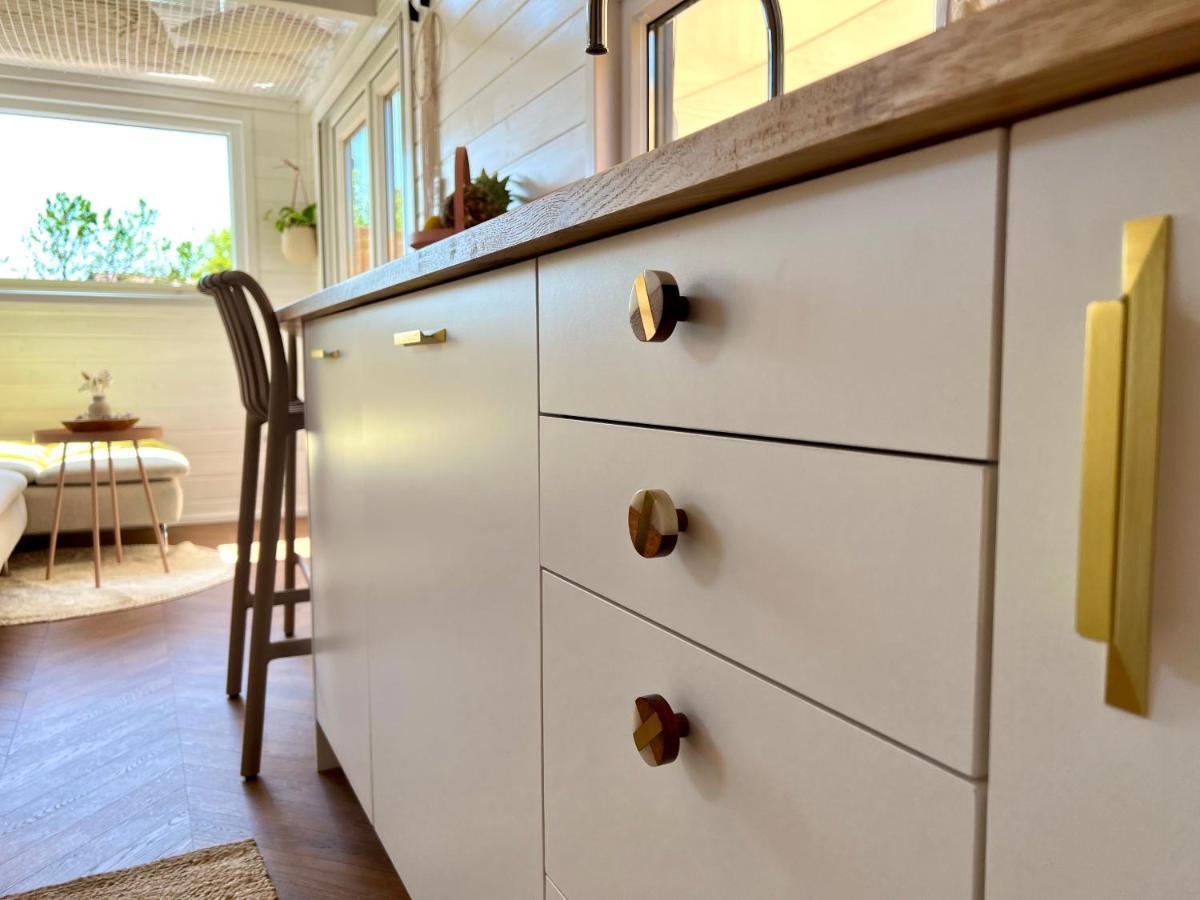 Tiny House Gaensebluemchen Villa Kirchanschoring Exteriör bild